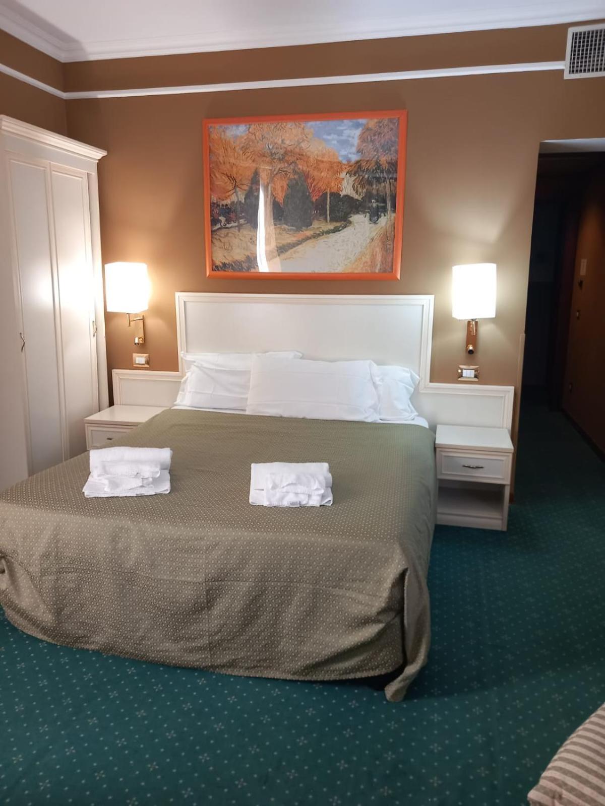 רומא Cervara Park Hotel מראה חיצוני תמונה