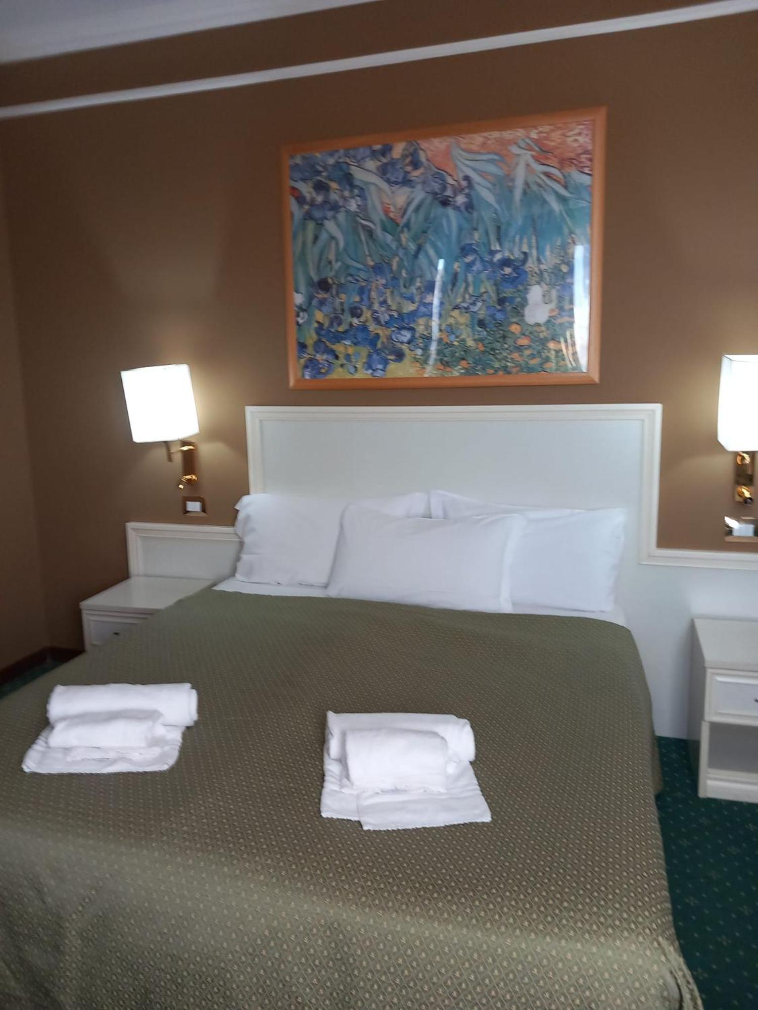 רומא Cervara Park Hotel מראה חיצוני תמונה
