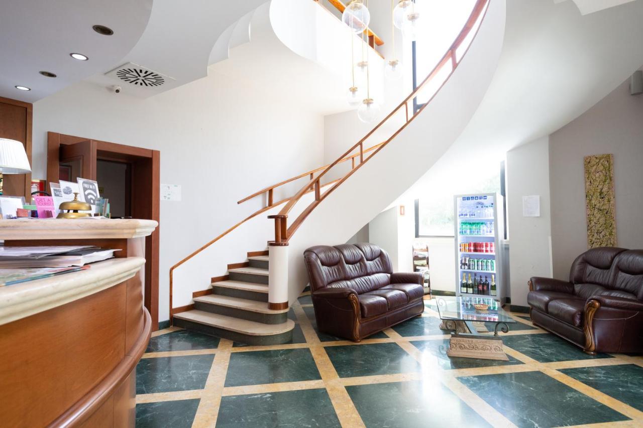 רומא Cervara Park Hotel מראה חיצוני תמונה